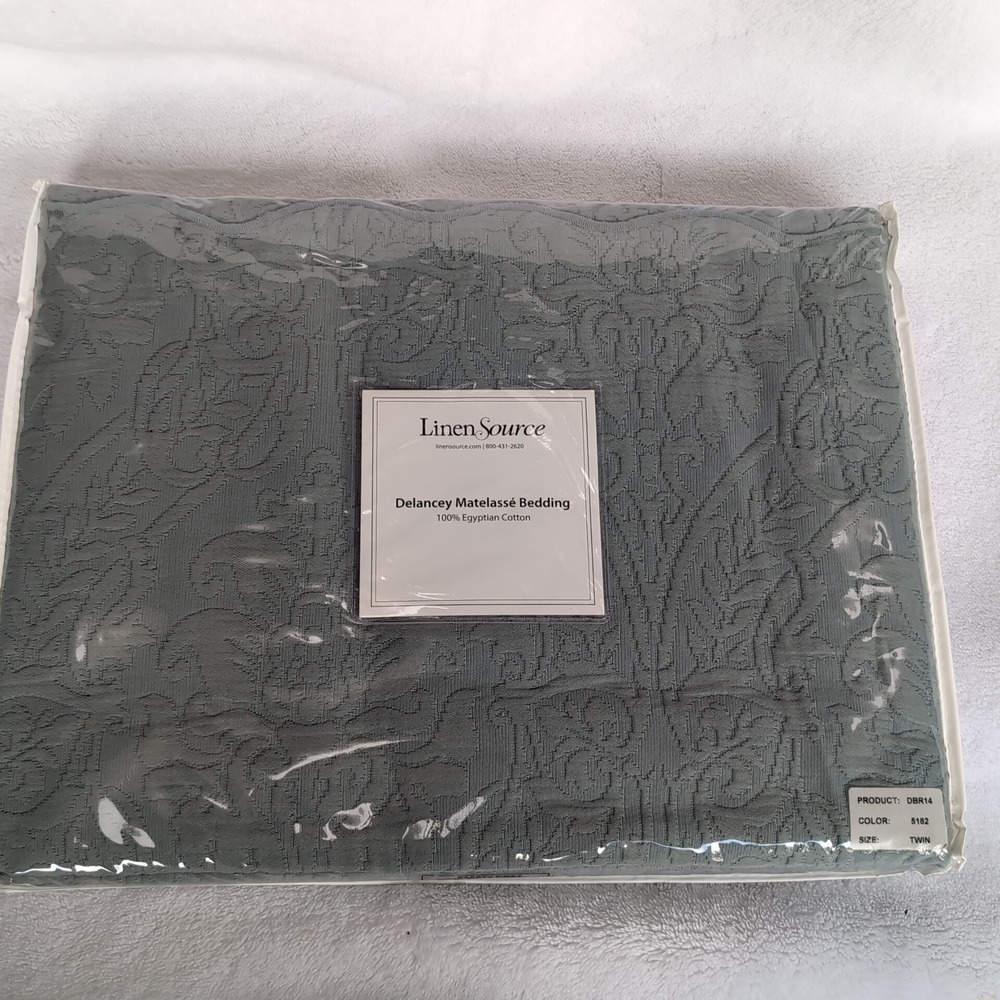LinenSource Delancey Matelasse Twin Bedspread Coverlet Egyptian Cotton Green